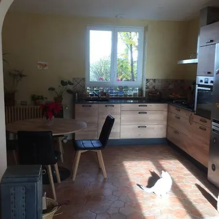 Joli Maison Avec Jardin, A 10mn A Pied Du Centre Historique Dom wakacyjny